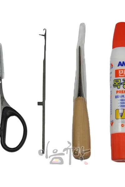 Macrame Basic Tool Set (Awl, Shuttle, Mini Scissors, Wood Glue)