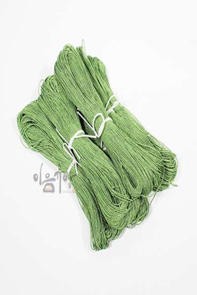 [Limited Quantity] Knotting Cord Pistachio Color - Twisted Fine Metallic Thread Skein (approx. 100m)