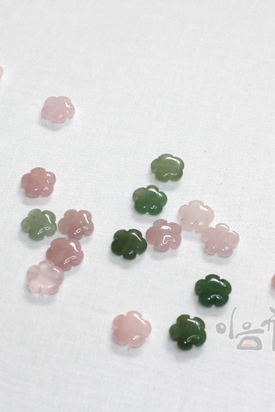 Flower-Shaped Rough Stone