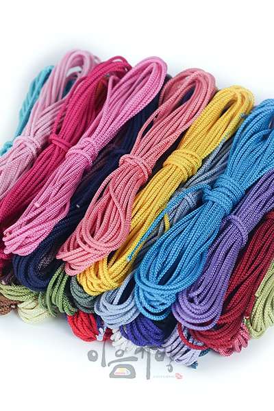 Knotted Cord - Twisted Rayon Thread (Kkonsesa) 32-Color Set 2 (4 Lengths Each) [Gyubang Craft Material, Traditional Knot, Rayon Thread]