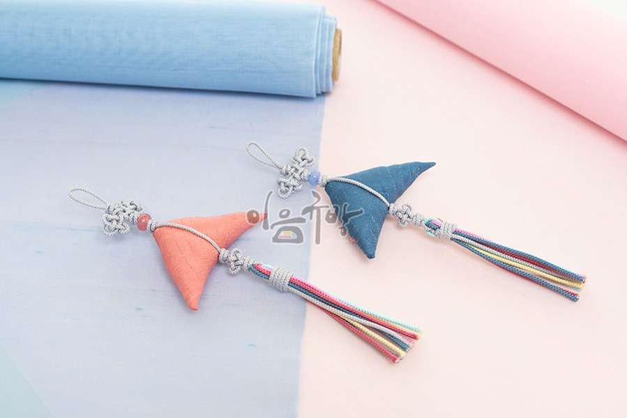 Traditional Nubi Gwibul Mini Keyring