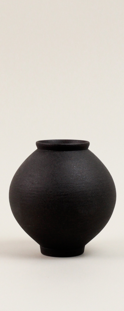 Black Glaze Moon Jar (Small)