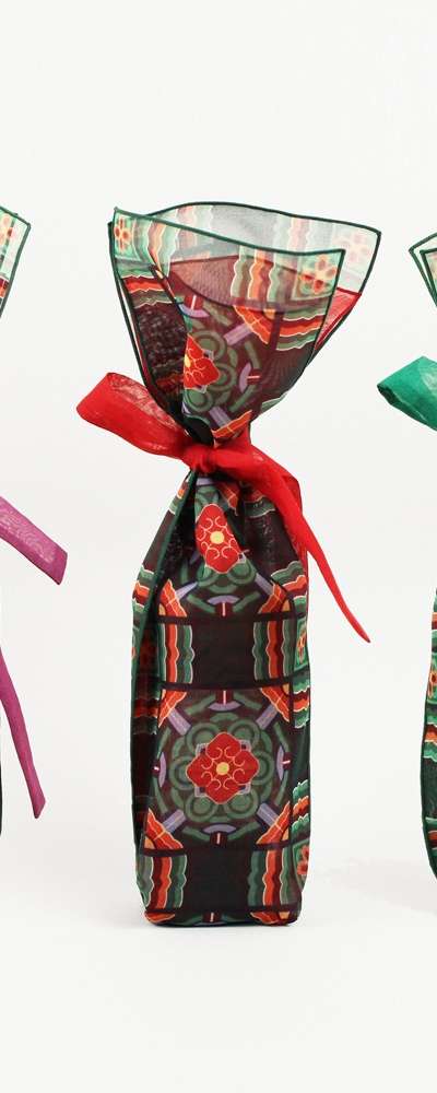 Dancheong Wine Pouch
