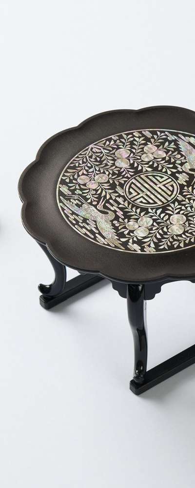 Flower Thread Inlay Wooden Table Wireless Charger