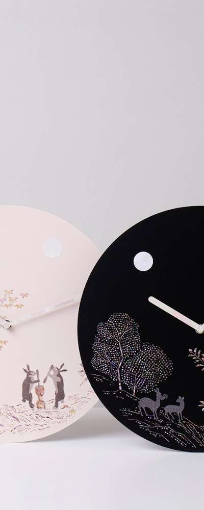 Mother-of-Pearl Lacquered Wall Clock