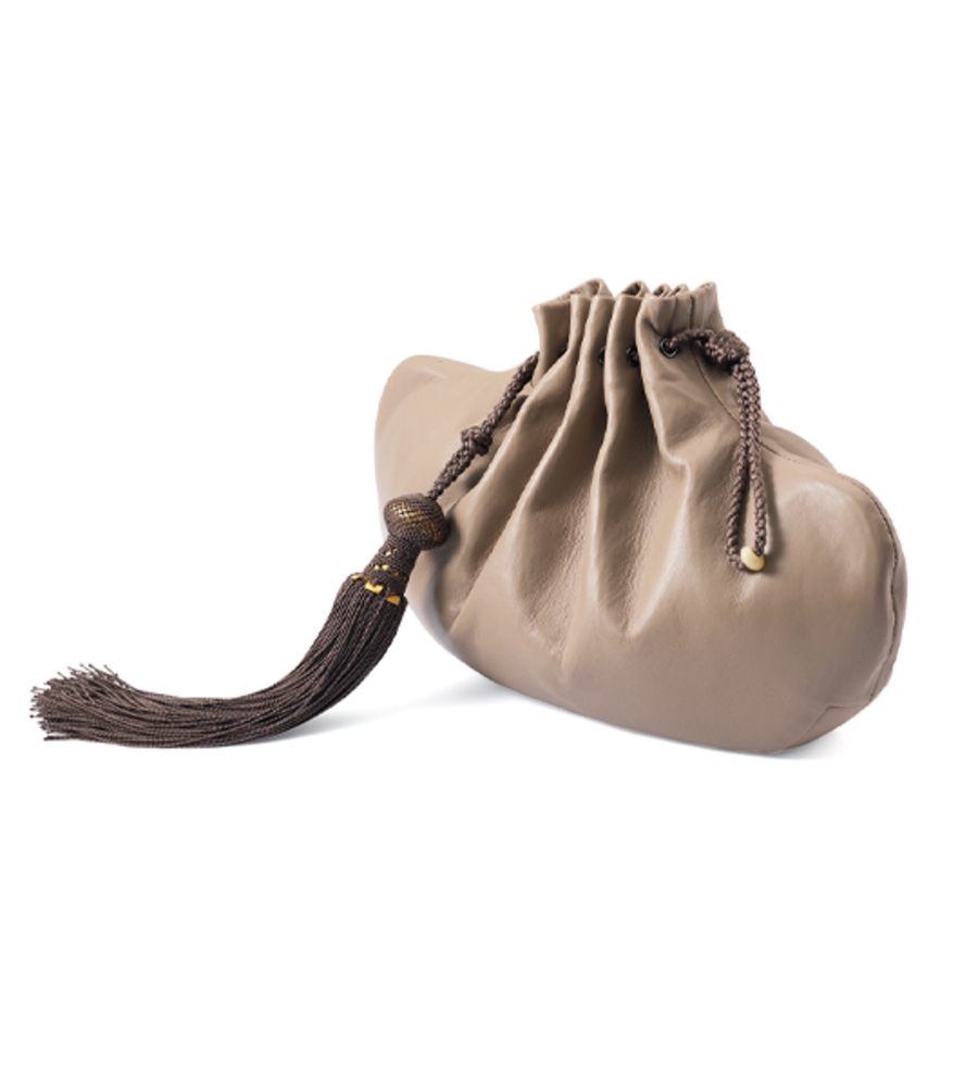 Knot Yusu Clutch