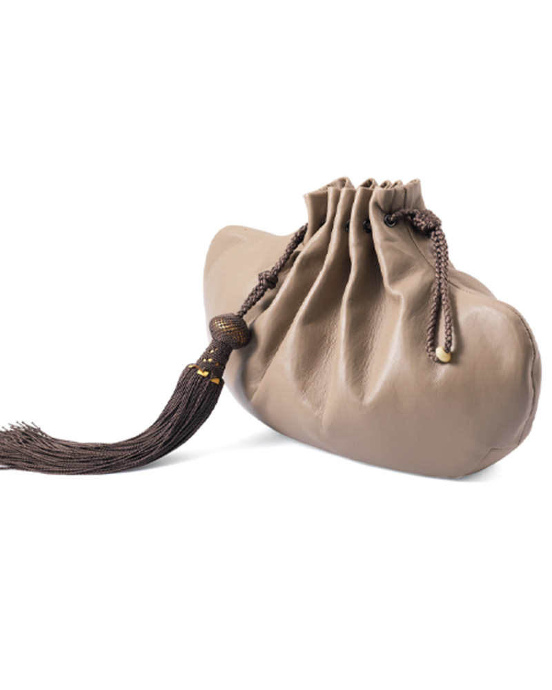 Knot Yusu Clutch