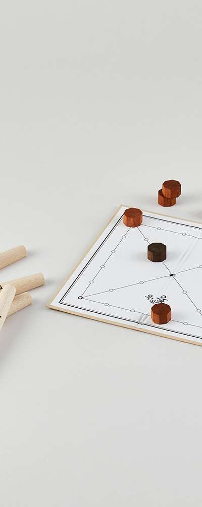 Uriwyut Gyeongbokgung Yut Game Set