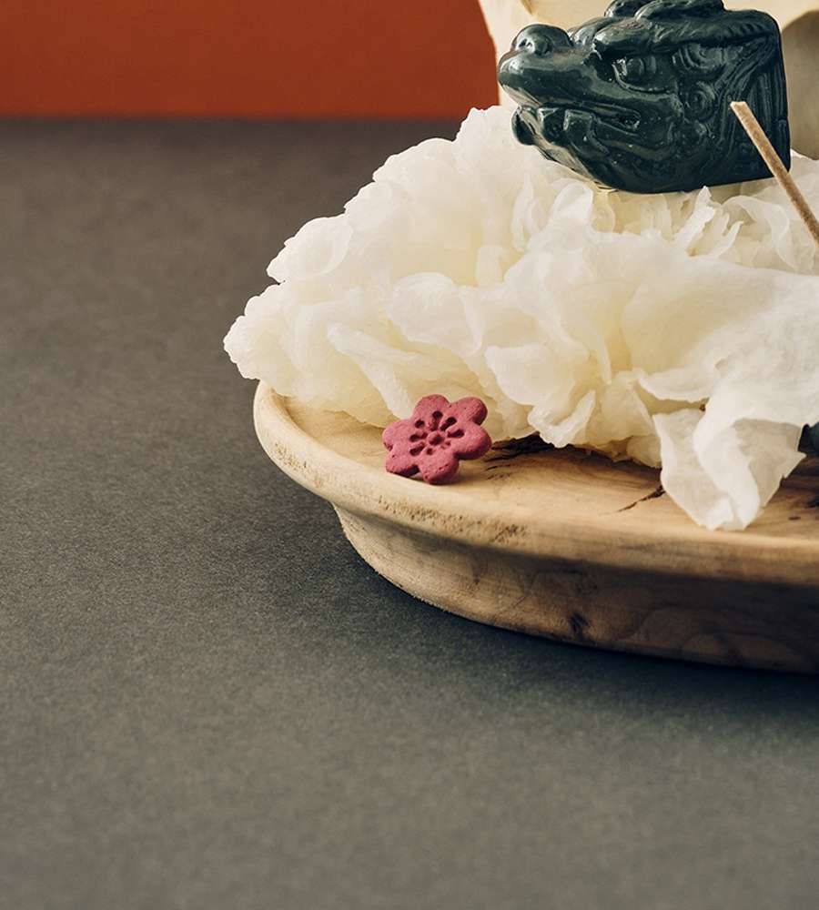 Thousand-Layer Red Plum Blossom Incense Set