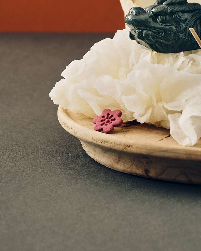 Thousand-Layer Red Plum Blossom Incense Set