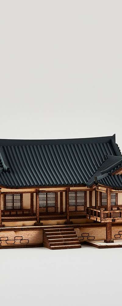 L-shaped Wooden Deck Hanok