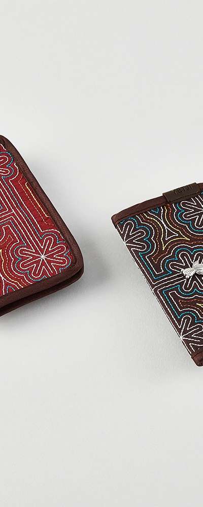 Saeksilnubi Carp Leap Gate Card Wallet