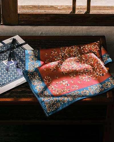 Suwhamu Petit Silk Scarf