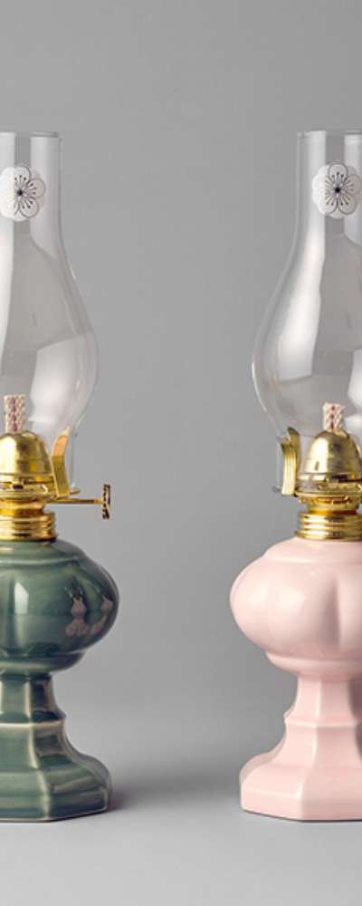 Plum Blossom Oil Lamp (Tower Type/Large)