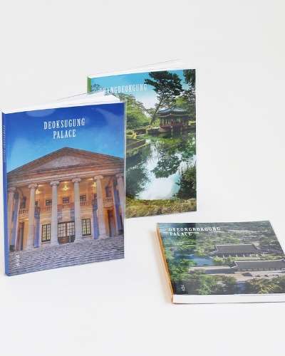 Palace Travel Notebook