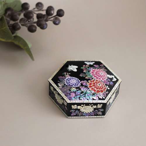 Mother-of-pearl Flower and Butterfly Hexagonal Box