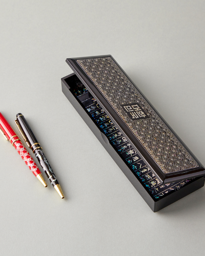 Mother-of-Pearl Flower Lattice Writing Instrument Case