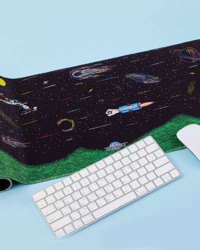 Robot Taekwon V Desk Pad