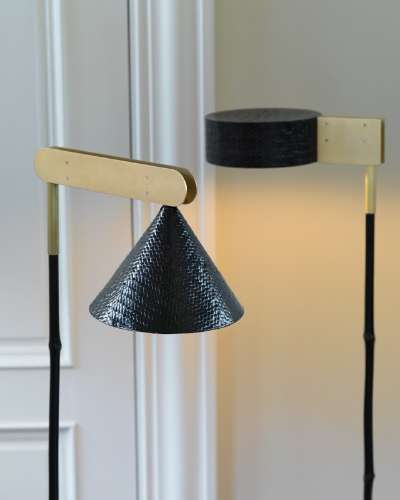 Chae-Sang Floor Stand