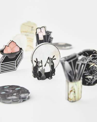 Mother-of-Pearl Lacquer Magnet