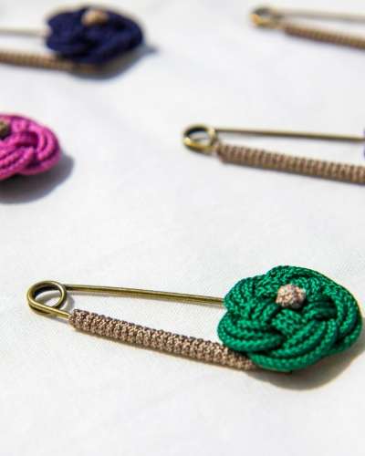 Knot Brooch (Single Bloom)