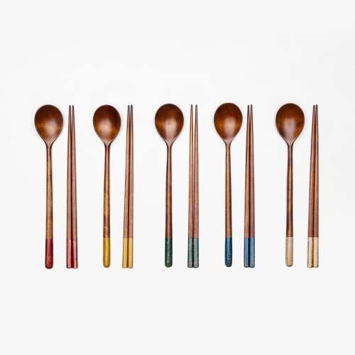 Geumsugang Mountain Lacquered Spoon and Chopsticks Set (1 Pair)
