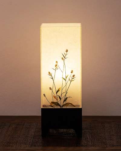 Shepherd's Purse Flower Lamp