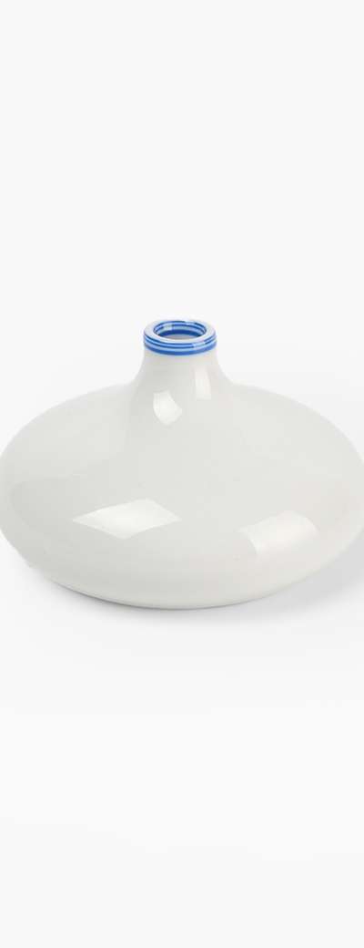Flow of Lines Single Bloom Vase
