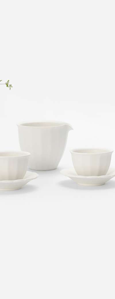 Baekyu Angular Teapot Set