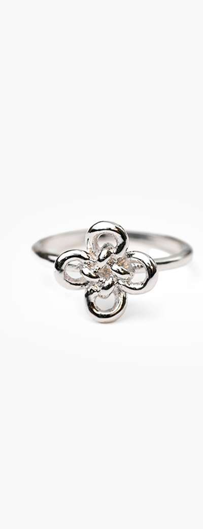 Plum Knot Ring