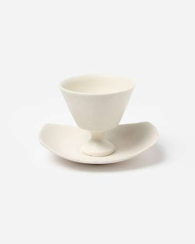 White Porcelain Pedestal Cup Set