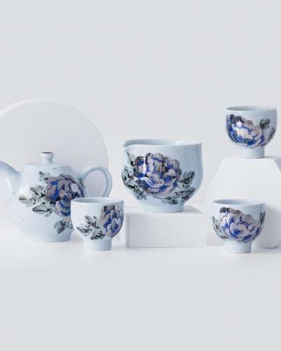Blue and White Platinum Peony Tea Set