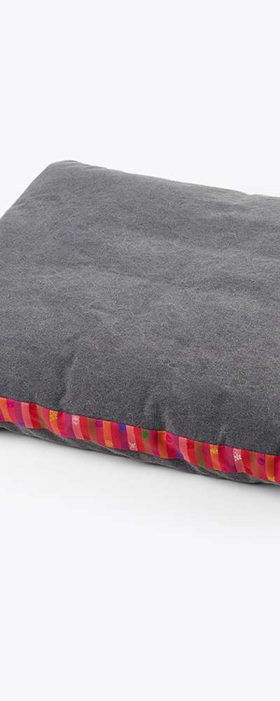 Ink Black Saekdong Floor Cushion