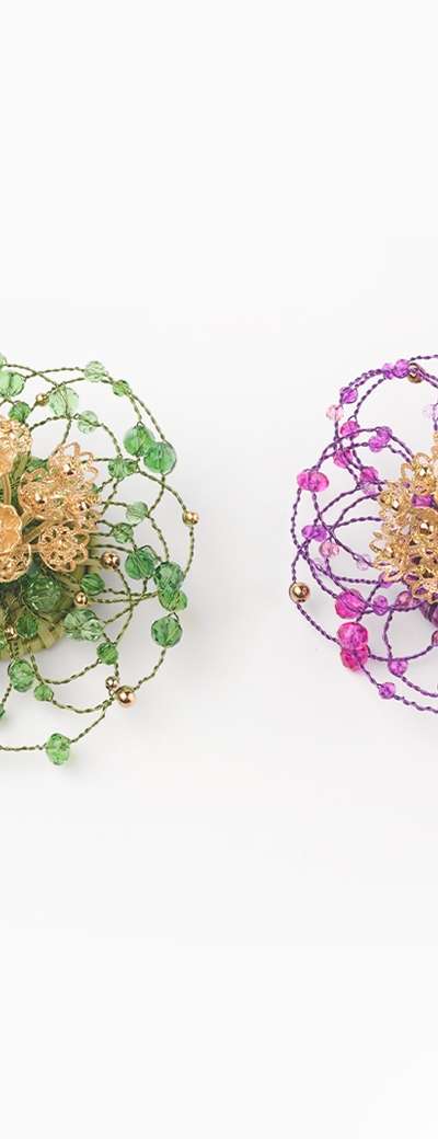 Tteolcham Flower Tassel Brooch