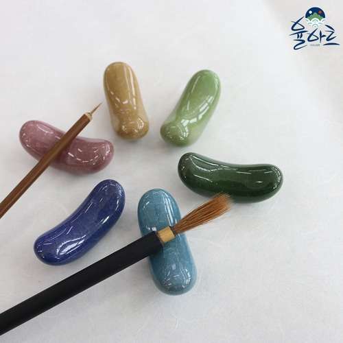 Yulart Banana Brush Rest / Brush Stand for Brush Painting