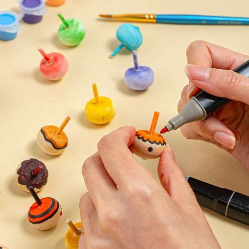 Autumn Play Acorn Wood Spinning Top DIY Kit - Indoor Kids Activity Craft Set