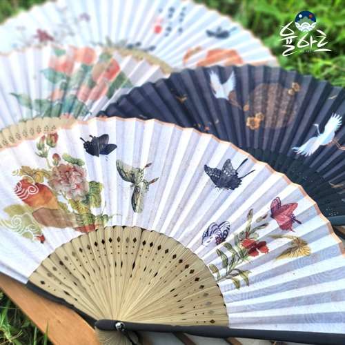 Traditional Korean Folk Painting Folding Bamboo Fan (Hapjuk-seon)