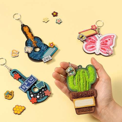 Yul Art Foam Clay Keyring DIY Kit - Initial & Character Keyring Accessory