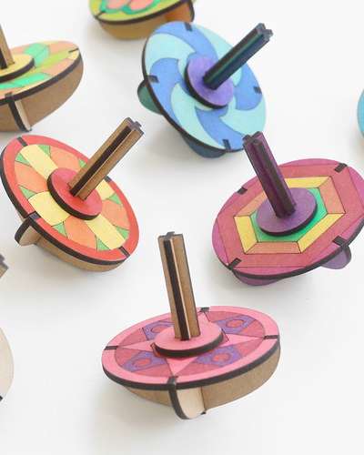 Traditional Korean Top Folk Game