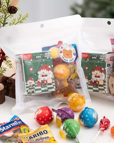 Santa Mini Building Block Gift Set Party Favor Christmas Goodie Bag Bulk Gift Commemorative Keyring Block Kit