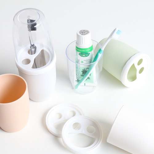 High-Quality Portable Toothbrush Case Toothbrush Holder Rinse Cup