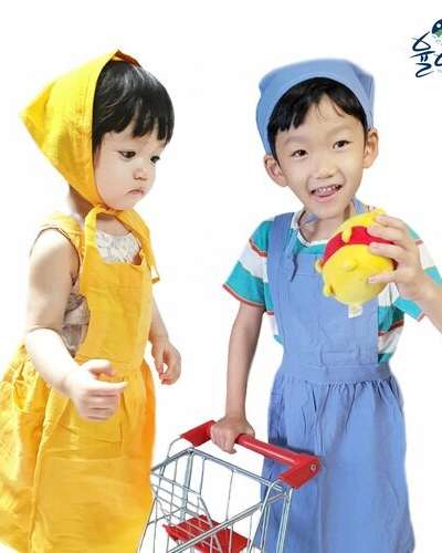 Yulart Children's Apron and Chef Hat Set Kids Cooking Apron