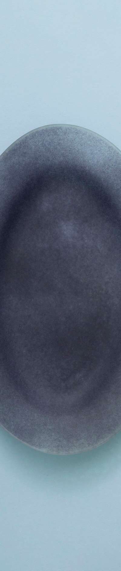 Matt Powdery OU Wing Oval Plate M - Dark Navy