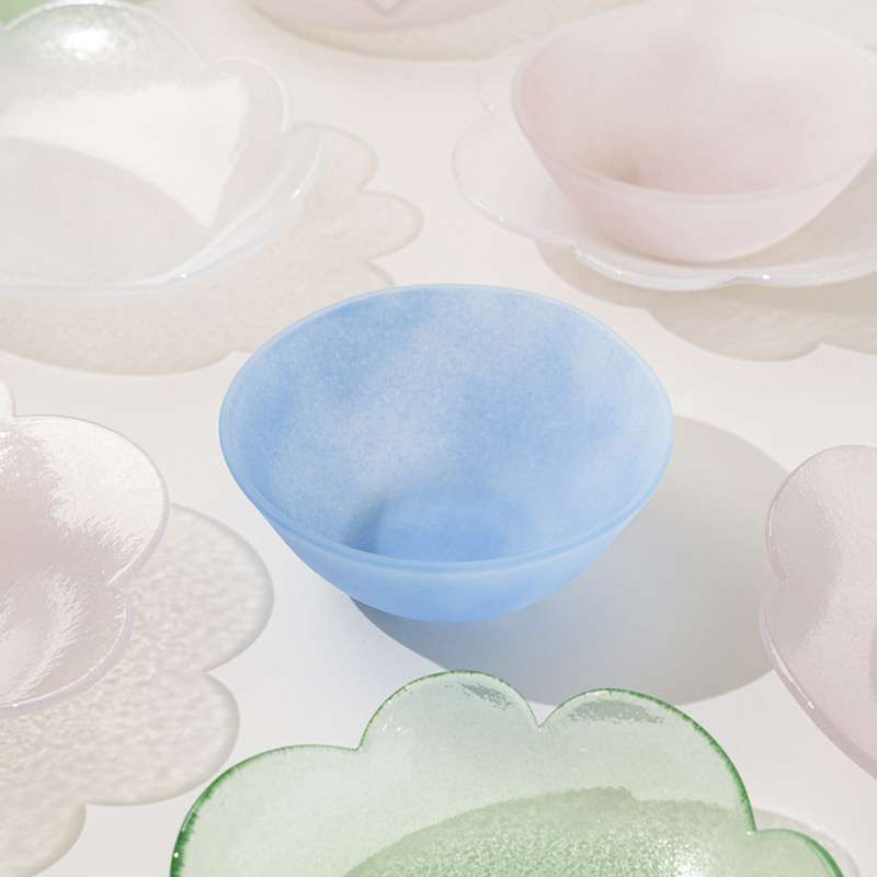 Matt Powdery Yogurt Bowl