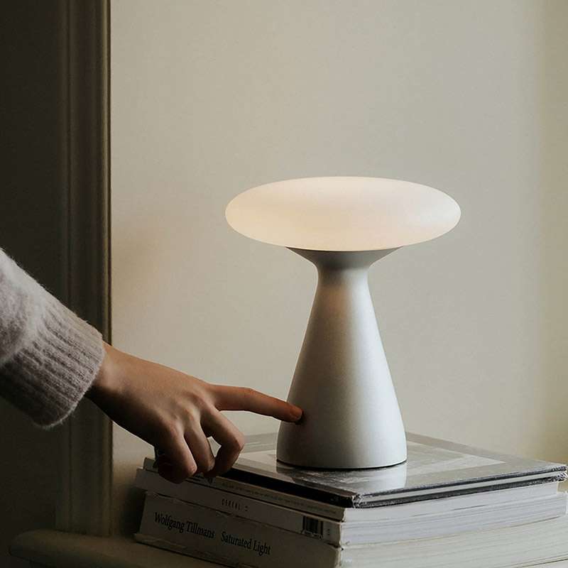 KONOS Portable Lamp