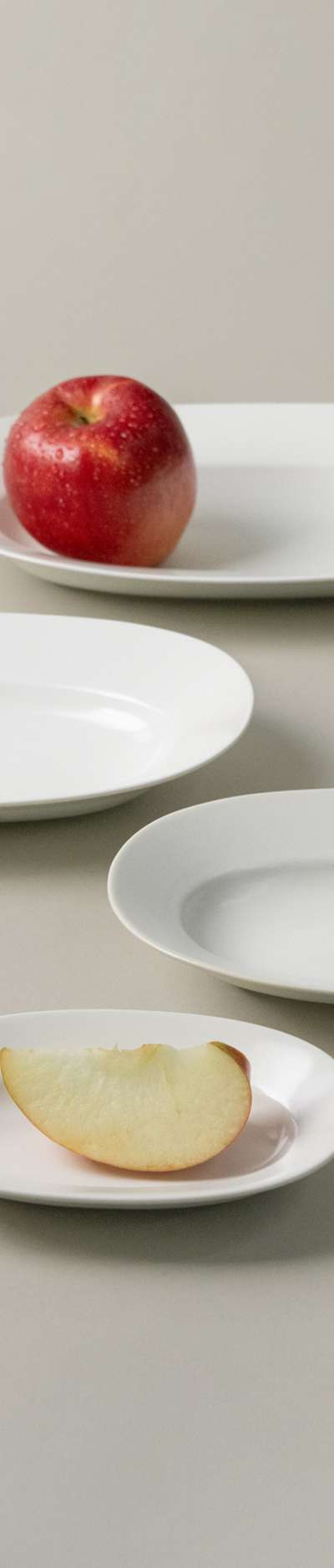 Oval Plate - Lily White