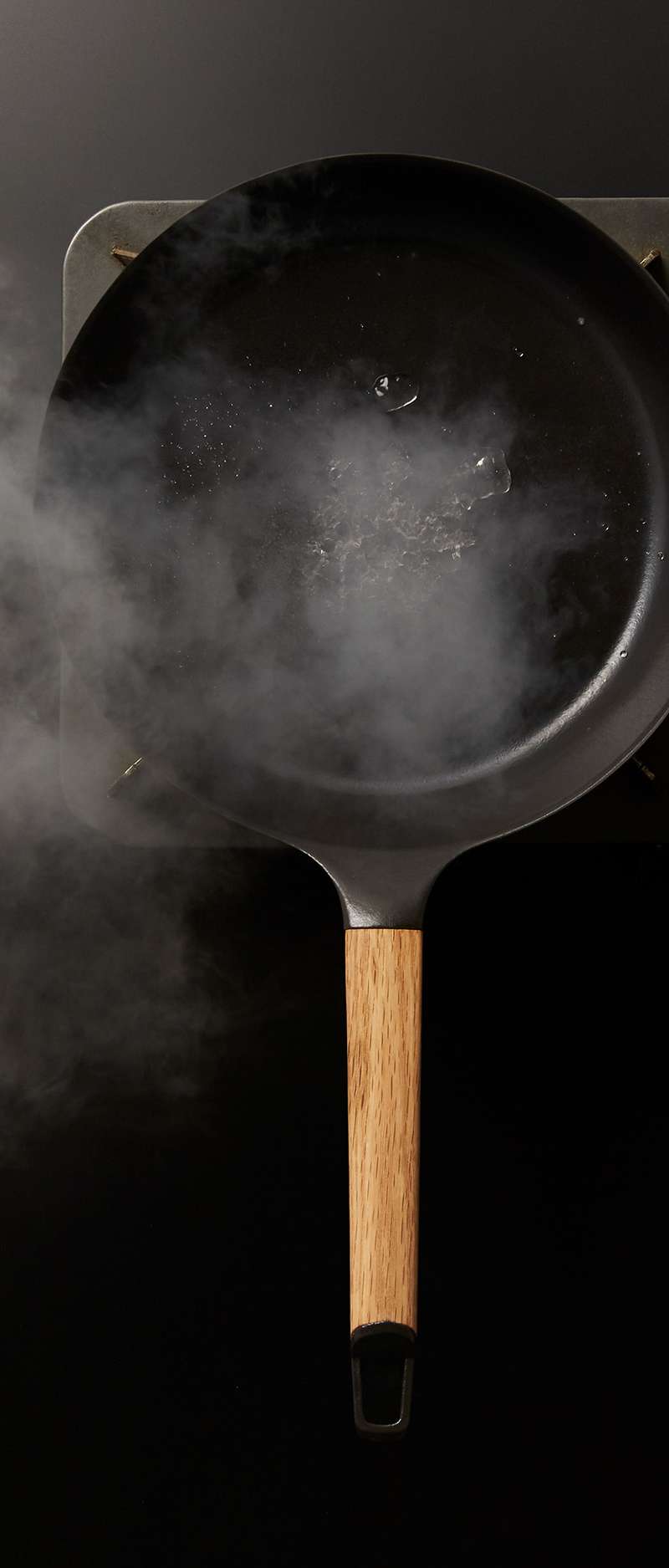 Cast Iron Enamel Frying Pan - Oak Handle