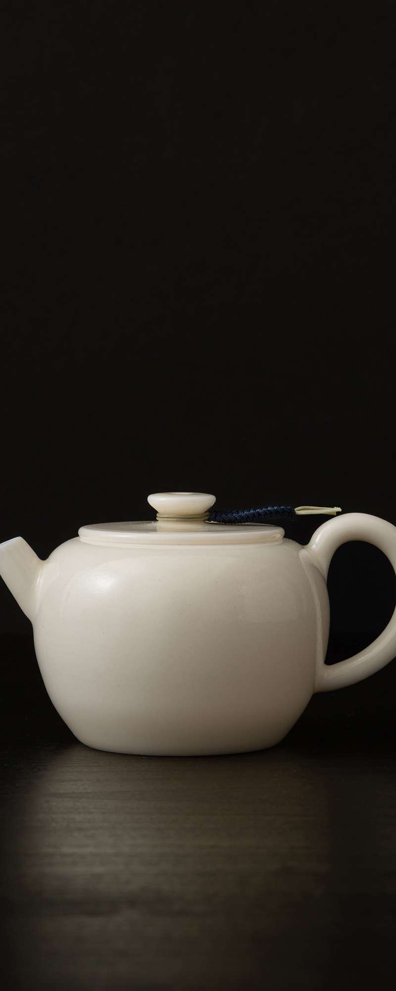 White Porcelain Teapot - Flat Lid Style