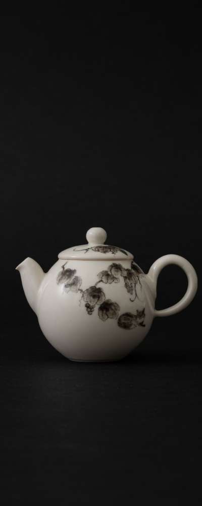 Dansan Grape Fox Teapot