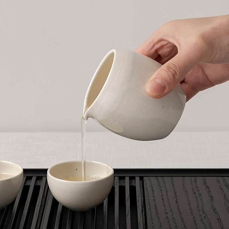 Plain Handmade Tea Vessel